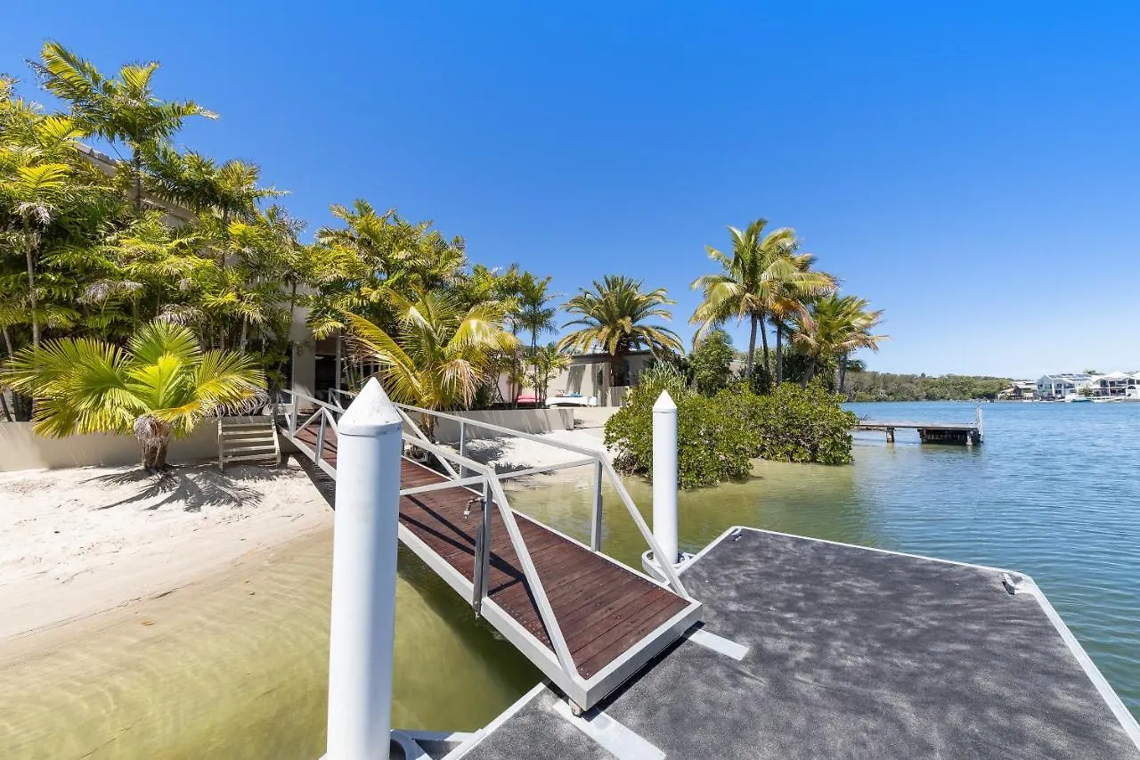 24 Cooran Court, Noosa Heads Villa